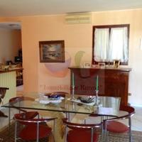 Дом в пригороде в Италии, Вентимилья, 250 кв.м.