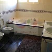 Дом в пригороде в Италии, Вентимилья, 250 кв.м.