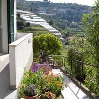 Дом в пригороде в Италии, Вентимилья, 210 кв.м.