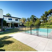 Villa at the seaside in the USA, Florida, Miami, 460 sq.m.