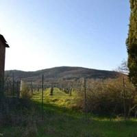 Land plot in Italy, Toscana, Pienza
