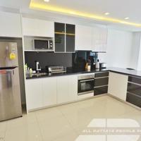 Flat in the city center, at the first line of the sea / lake in Thailand, Phatthaya, 92 sq.m.