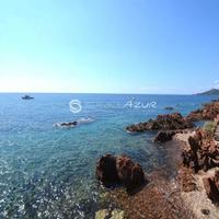 Villa at the first line of the sea / lake in Guyane, 160 sq.m.