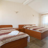 Отель (гостиница) в центре города в Черногории, Бар, Будва, 350 кв.м.