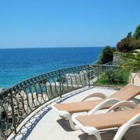 Villa at the first line of the sea / lake in Montenegro, Kotor, Budva, 497 sq.m.