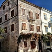 House at the first line of the sea / lake in Montenegro, Herceg Novi, Herceg-Novi, 232 sq.m.