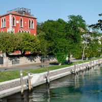 Villa at the first line of the sea / lake in Italy, Venice, San Donnino, 1200 sq.m.