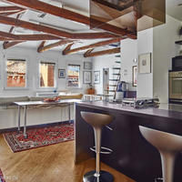 Апартаменты в центре города в Италии, Венеция, Сан-Донино, 110 кв.м.