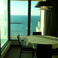 Flat in the city center, at the first line of the sea / lake in Israel, Tel Aviv, 80 sq.m.