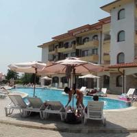 Flat at the second line of the sea / lake in Bulgaria, Burgas Province, Elenite, 73 sq.m.