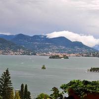 Villa in the suburbs in Italy, Lombardia, Varese, 340 sq.m.