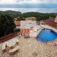 Вилла в горах в Испании, Каталония, Льорет-де-Мар, 300 кв.м.
