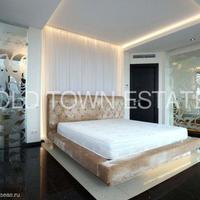 Flat in the city center in Latvia, Riga, 146 sq.m.