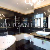 Flat in the city center in Latvia, Riga, 146 sq.m.