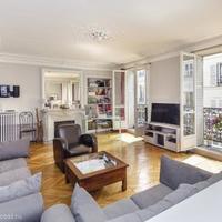 Apartment in the city center in France, Ile-de-France, Paris, 125 sq.m.