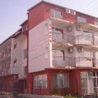 Отель (гостиница) на второй линии моря/озера в Болгарии, Равда, 740 кв.м.