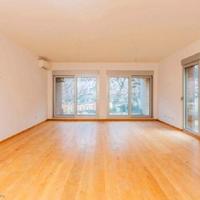 Flat in the suburbs in Montenegro, Kotor, 129 sq.m.