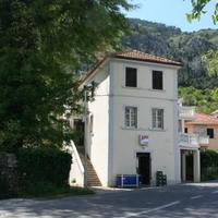 Апартаменты на первой линии моря/озера в Черногории, 120 кв.м.