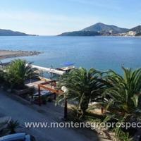 Flat at the first line of the sea / lake in Montenegro, 92 sq.m.