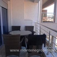 Flat at the first line of the sea / lake in Montenegro, 92 sq.m.