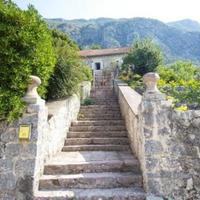 Дом на первой линии моря/озера в Черногории, 126 кв.м.