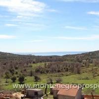 House in the suburbs in Montenegro, 132 sq.m.