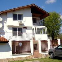 Villa in Bulgaria, Padina, 100 sq.m.