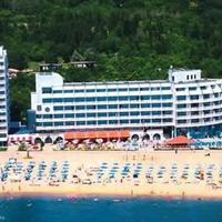 Apartment at the first line of the sea / lake in Bulgaria, Golden Sands, 80 sq.m.