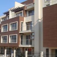 Flat at the first line of the sea / lake in Bulgaria, Burgas Province, Elenite, 53 sq.m.