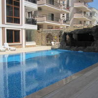 Квартира на второй линии моря/озера, в центре города в Турции, 115 кв.м.