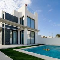 Villa in the city center, at the first line of the sea / lake in Spain, Comunitat Valenciana, Alicante, 201 sq.m.