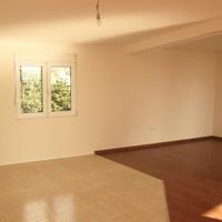 Flat in the suburbs in Montenegro, Bar, Budva, 103 sq.m.