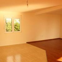 Flat in the suburbs in Montenegro, Bar, Budva, 103 sq.m.