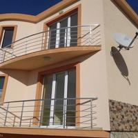 Дом в пригороде в Черногории, Бар, Будва, 180 кв.м.