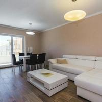 Квартира в центре города в Черногории, Будва, Пржно, 66 кв.м.