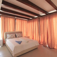 Penthouse at the second line of the sea / lake, in the city center in Montenegro, Budva, 107 sq.m.