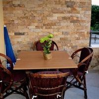 Отель (гостиница) на второй линии моря/озера, в центре города, в пригороде в Черногории, Котор, 700 кв.м.