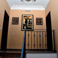 Отель (гостиница) на второй линии моря/озера, в центре города, в пригороде в Черногории, Котор, 700 кв.м.