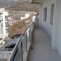 Квартира на первой линии моря/озера, в пригороде в Черногории, Будва, Пржно, 66 кв.м.