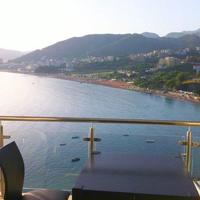 Квартира на первой линии моря/озера, в пригороде в Черногории, Будва, Пржно, 66 кв.м.