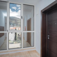 Квартира на второй линии моря/озера в Черногории, Будва, 92 кв.м.