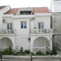 Квартира на второй линии моря/озера, в центре города в Черногории, Будва, 49 кв.м.