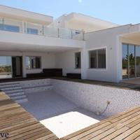House in the city center, at the first line of the sea / lake in Portugal, Lisbon, Cascais, 655 sq.m.