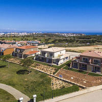 Villa in the suburbs in Portugal, Cascais, 312 sq.m.