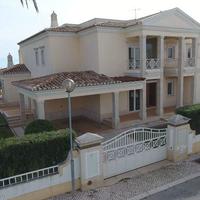 Вилла в центре города в Португалии, Албуфейра, 671 кв.м.