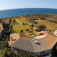 Вилла на первой линии моря/озера в Португалии, Албуфейра, 622 кв.м.