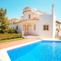 Villa at the second line of the sea / lake, in the suburbs in Portugal, Albufeira, 355 sq.m.