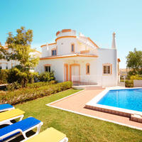 Villa at the second line of the sea / lake, in the suburbs in Portugal, Albufeira, 355 sq.m.