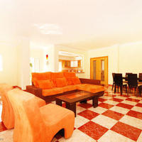 Villa at the second line of the sea / lake, in the suburbs in Portugal, Albufeira, 355 sq.m.