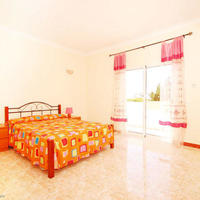 Villa at the second line of the sea / lake, in the suburbs in Portugal, Albufeira, 355 sq.m.